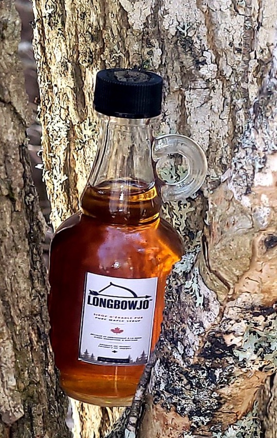 Bouteille LongbowJo en avant-plan